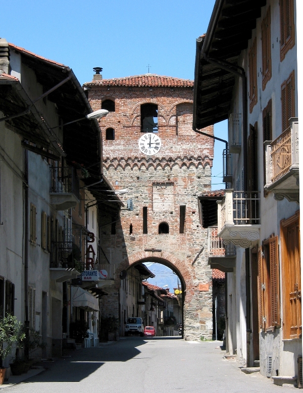 PORTA ORIENTALE PIVERONE Anfiteatro Morenico Ivrea