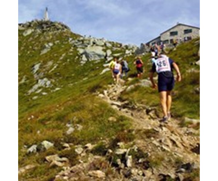 41ª  GARA PODISTICA IVREA - MOMBARONE